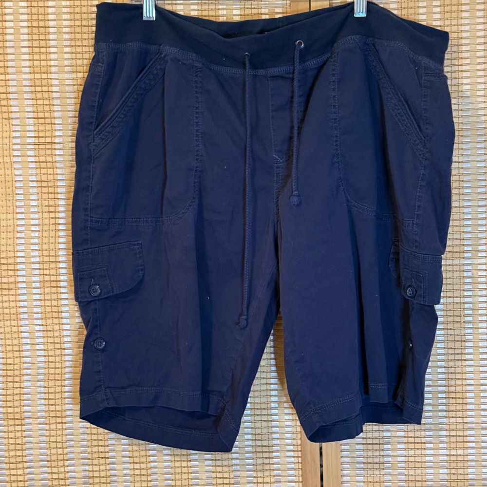 Supplies by Unionbay Womens 22W Navy Blue Cargo Shorts Knit Waist Stretch Active